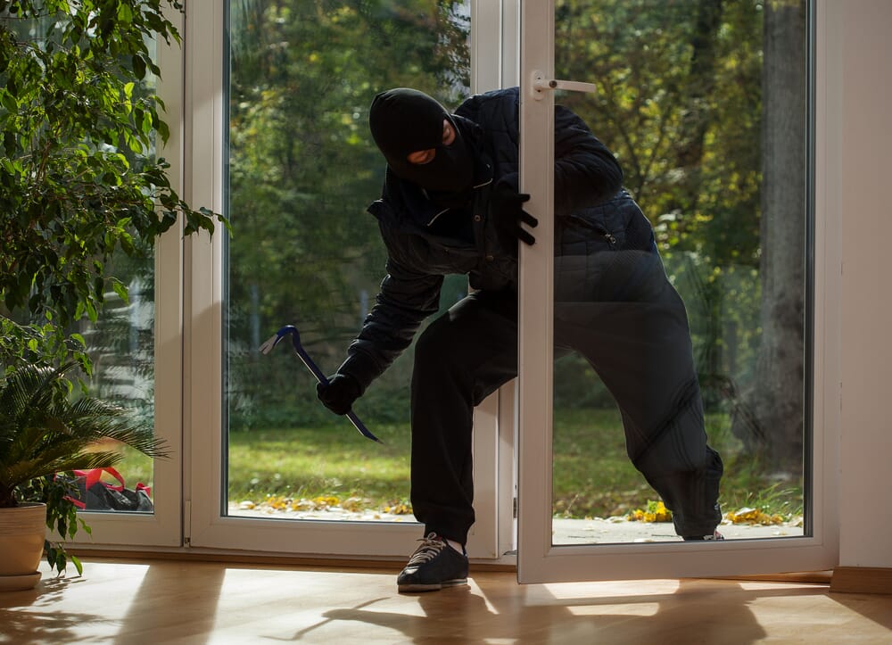 ZoomOn app - How to deter burglars from your home 01